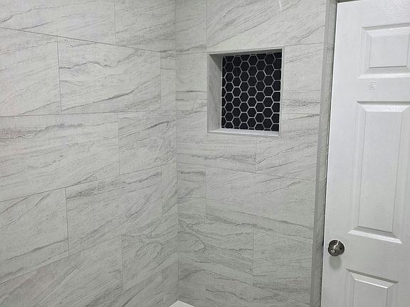 3rd image of 96 Lockwood Ave #98-2