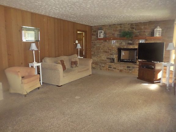 5th image of 7154 Chandler Ct
