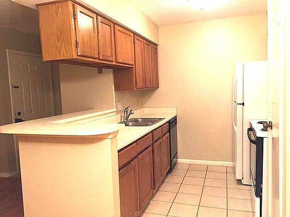 3rd image of 2120 El Paseo St APT 3007
