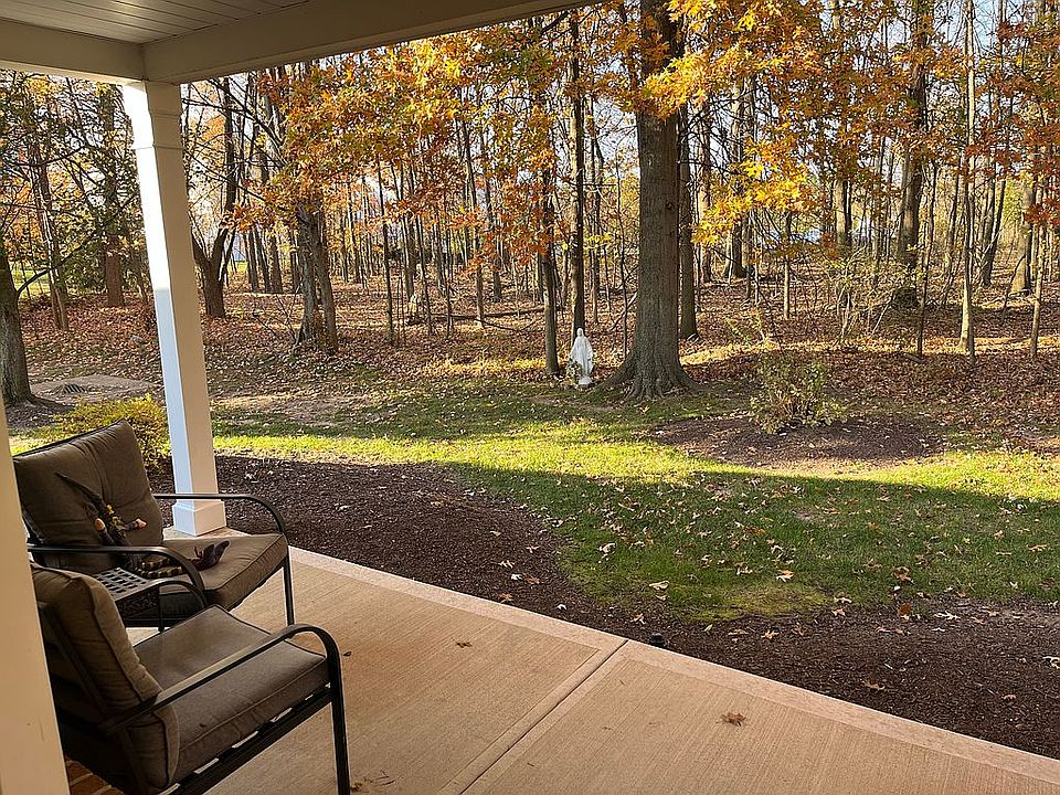 2nd image of 2477 Crimson Dr #2477