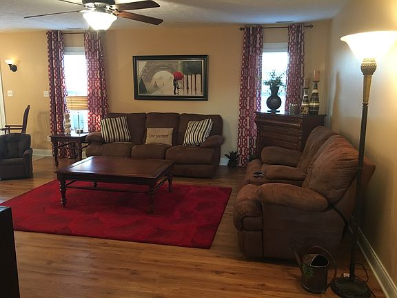 4th image of 5436 Meadow Grove Dr