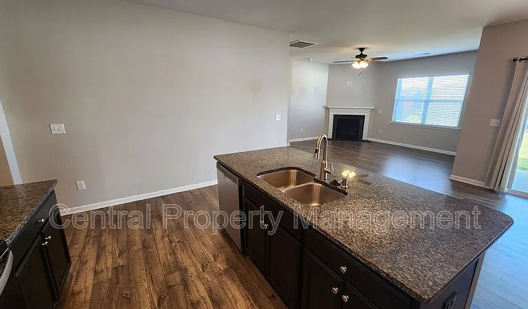 731 Liberty Walk Ln — Photo 15