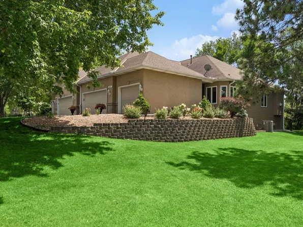 16847 Terrey Pine Dr, Eden Prairie, MN 55347