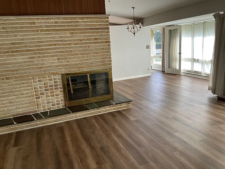 2914 55th St NE — Photo 5