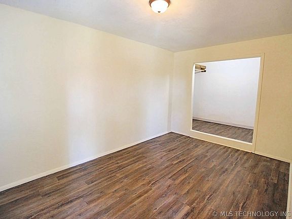 5th image of 422 W Cedar St