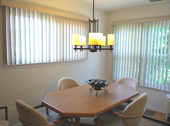 4th image of 30602 McCormick Ln