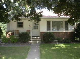 704 E School St, Owatonna, MN 55060