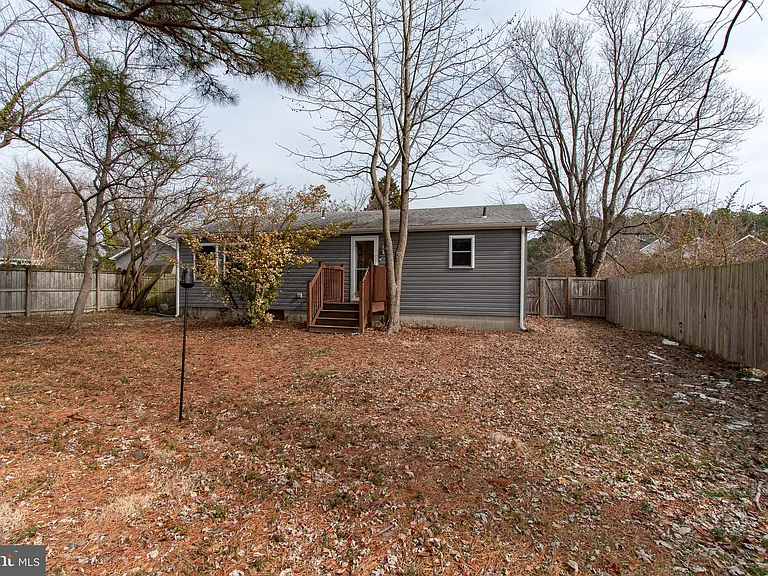 101 Brooks Ln — Photo 26