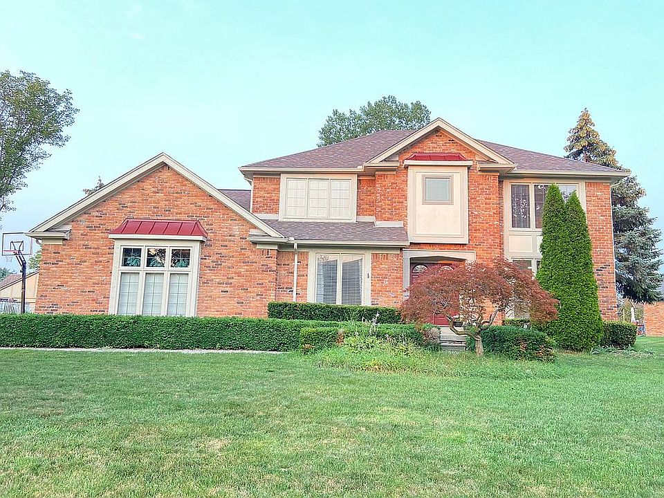 1st image of 39249 Plumbrook Dr