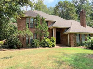 5840 Plum Tree Dr, Southaven, MS 38671
