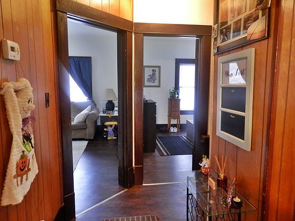 2nd image of 720 E Ludington Ave APT 2
