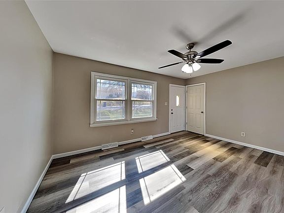 2nd image of 10557 Hobday Ave