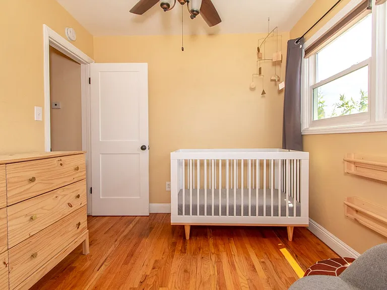 Well Maintained & Bright Detached 2 bed / 1 bath Home In Quiet Neighborhood of North Park - Peak ... — Photo 8