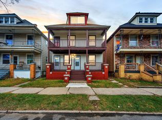 9506 Charest St, Hamtramck, MI 48212