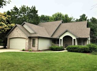 1610 N Briarcliff Dr, Appleton, WI 54915