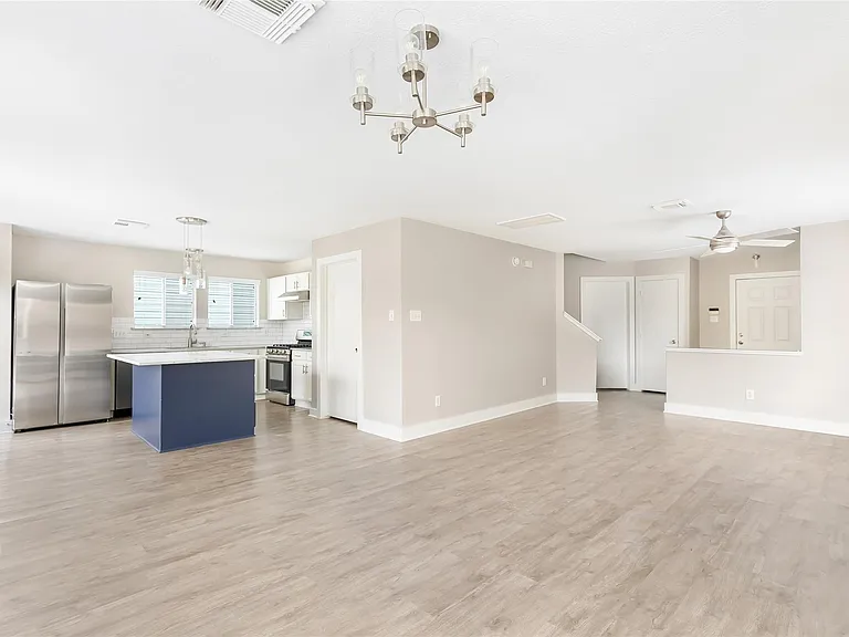 19106 Spruce Bough Ln — Photo 19