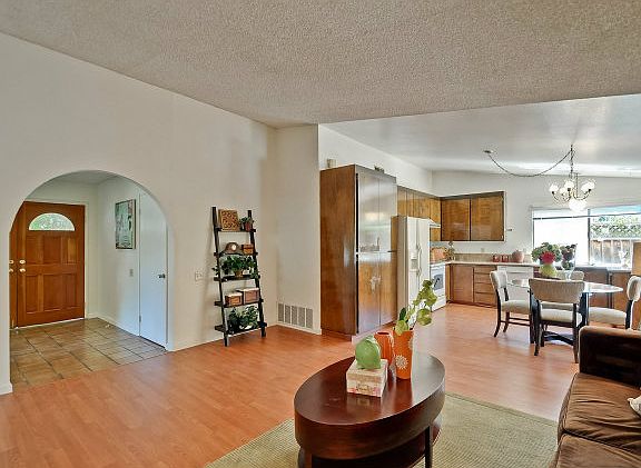 5th image of 4945 Chiles Dr