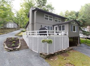 18 Oakview Dr, Lake Ariel, PA 18436