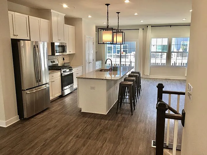 115 Peabody Way — Photo 4