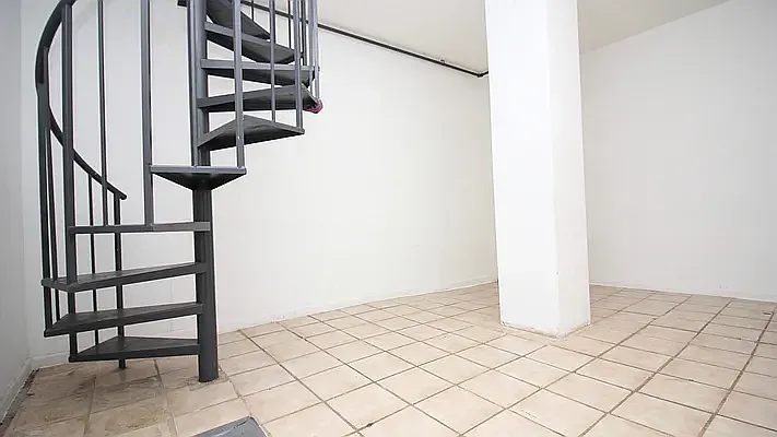 1670 Gates Ave #102 — Photo 6