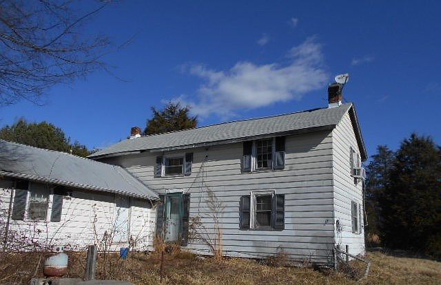 1st image of 304 Lowland Dr