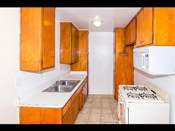 4th image of 2284 Lewis Ave APT 3