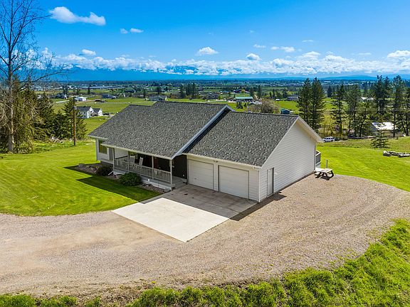 3rd image of 44 Knapp Ln