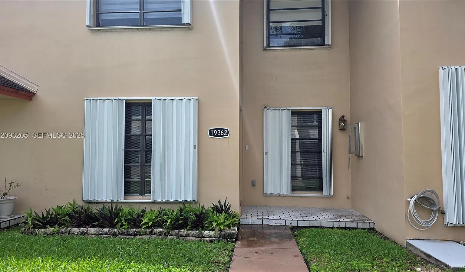 Point Royale Condo No 5 — Photo 2