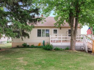 5N881 Meredith Rd, Maple Park, IL 60151