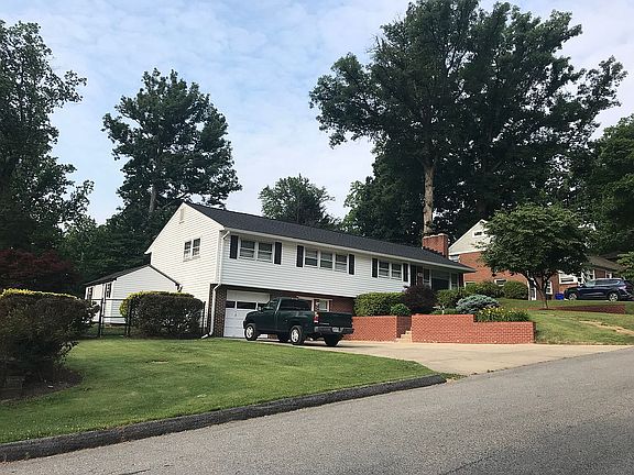2nd image of 1610 Sherwood Rd