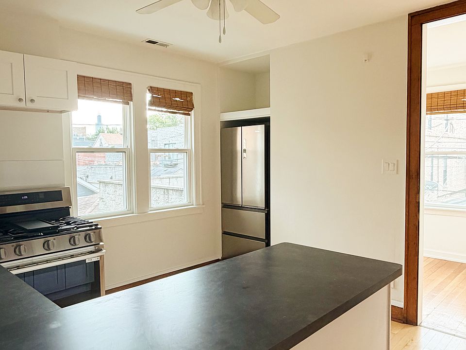 1st image of 2143 W Superior St APT 2R