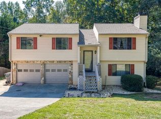 447 Brookview Trl, Lawrenceville, GA 30044