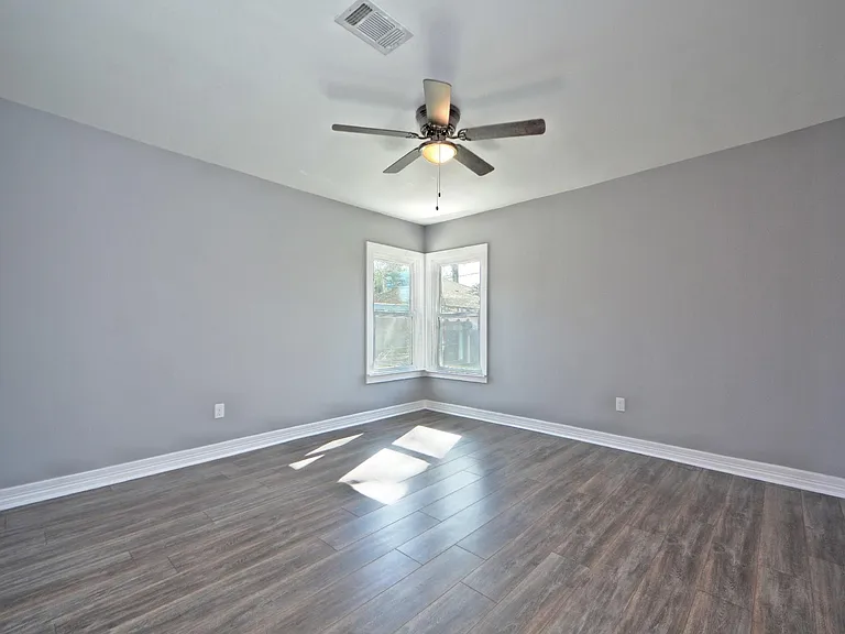 3834 Rosedale St — Photo 2