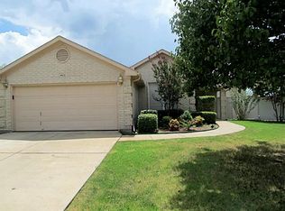 6825 Descanso Gardens Dr, Fort Worth, TX 76132