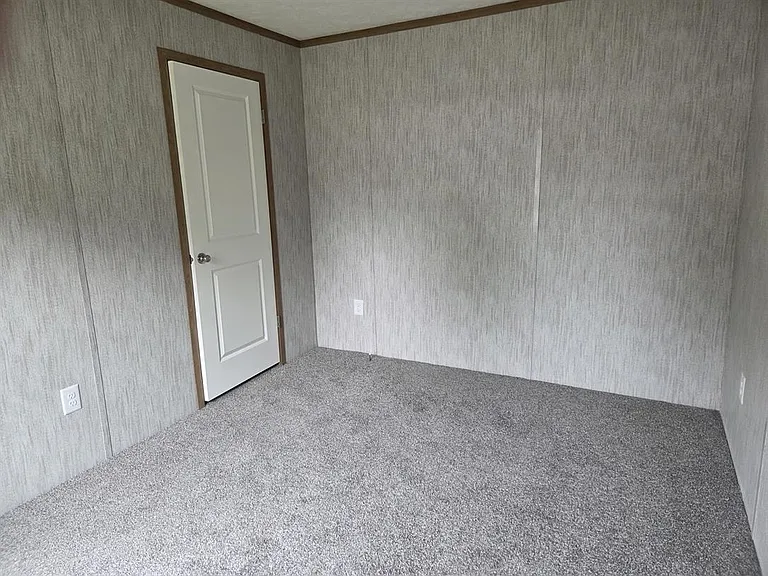 410 Donegal Dr — Photo 20