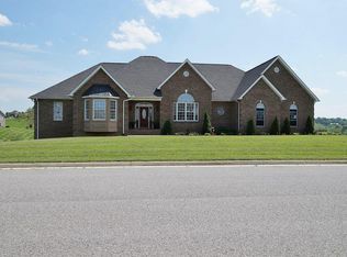 610 Frontier Way, Fincastle, VA 24090