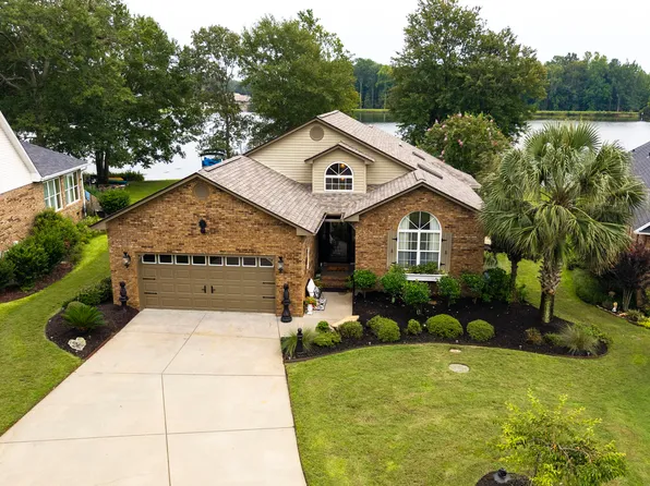 209 Ridge Lake Dr, Manning, SC 29102