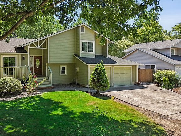 4th image of 3113 NE 103rd Ave