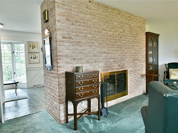 3rd image of 1501 Estabrook Ave NW