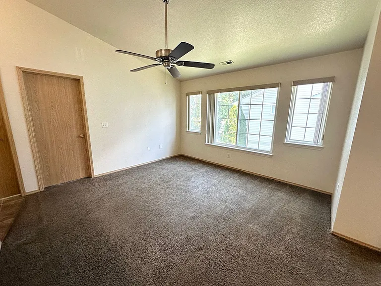 10697 W Halstead Ln #201 — Photo 14