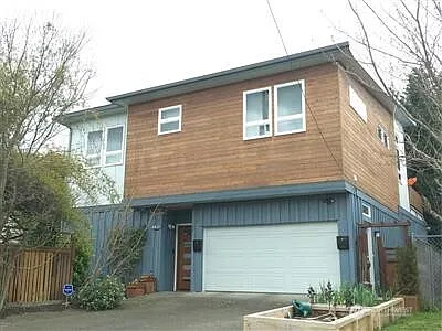 4431 S Eddy Street photo 1