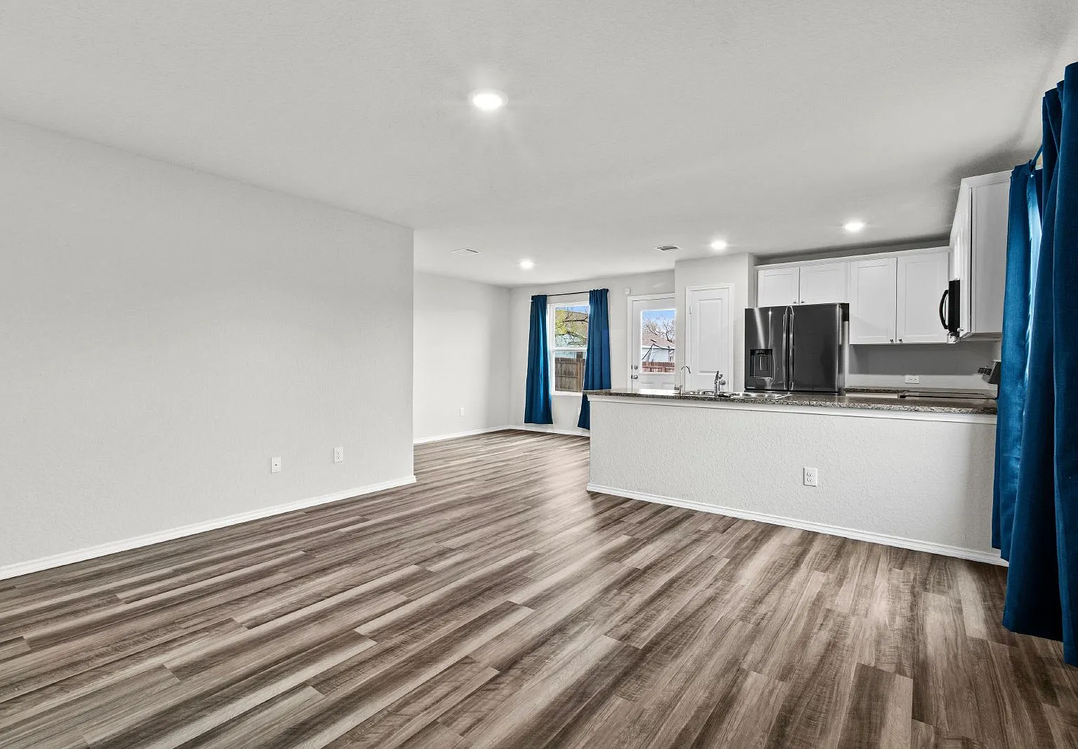 3 bed, 2.0 bath, 1226 sqft, $1,550 — Photo 4