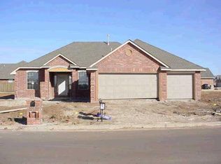 4104 Spindle Ridge Ct, Yukon, OK 73099