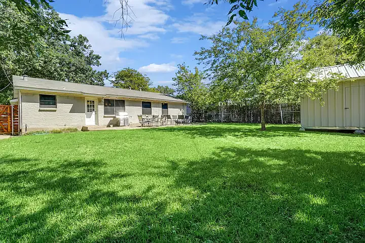 3 bed, 1120 sqft, $6,000 — Photo 3