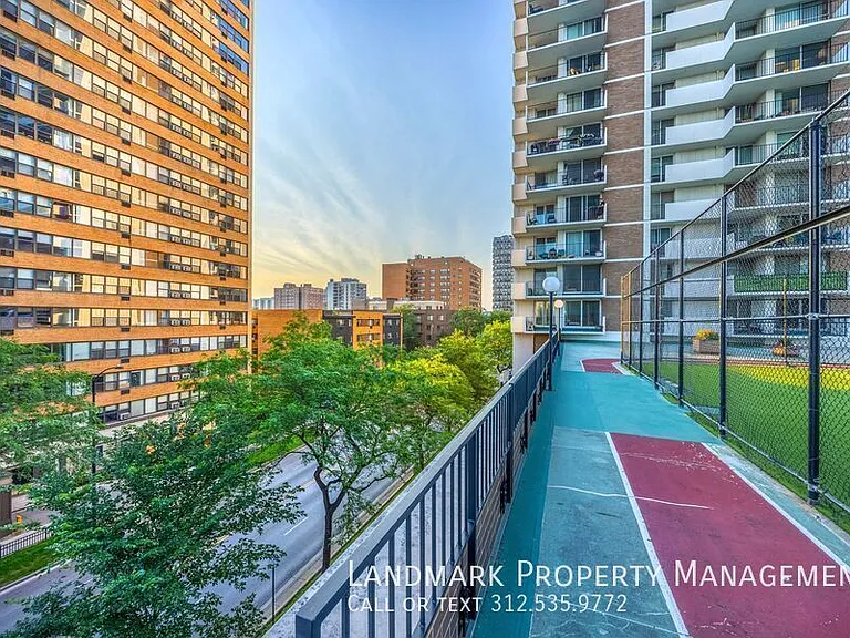 6033 N Sheridan Rd #35D — Photo 50