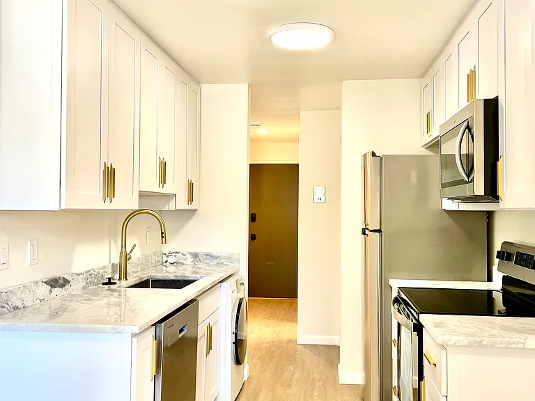6534 4th Ave NE #201 — Photo 5