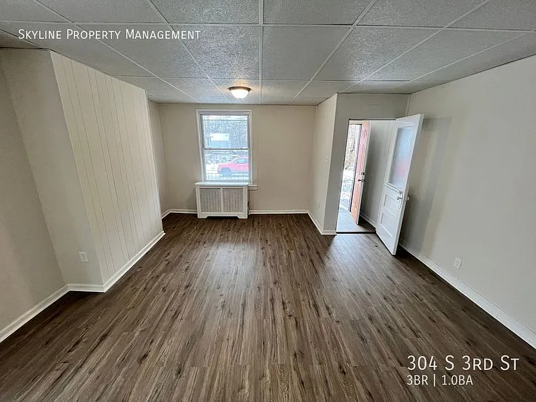 304 S 3rd St — Photo 4