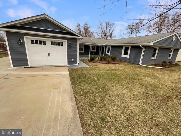 4228 Peekskill Ln, Fairfax, VA 22033