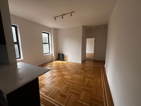 4th image of 305 Ocean Ave APT C9