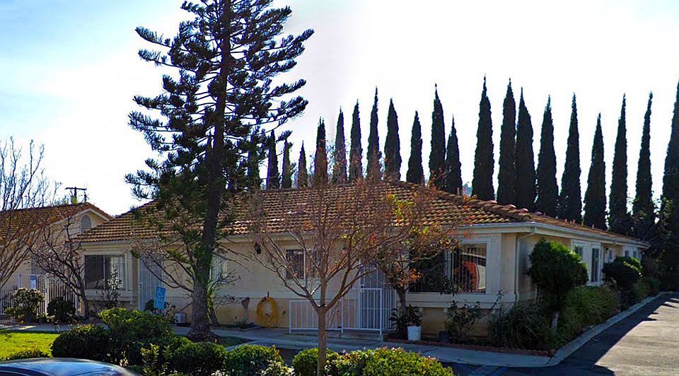 Building Photo 3